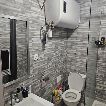 T2 Chaleureux, Calme Et Entierement Renove. Apartamento Béziers Exterior foto