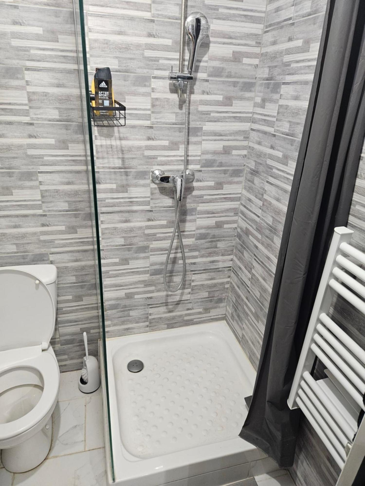 T2 Chaleureux, Calme Et Entierement Renove. Apartamento Béziers Exterior foto